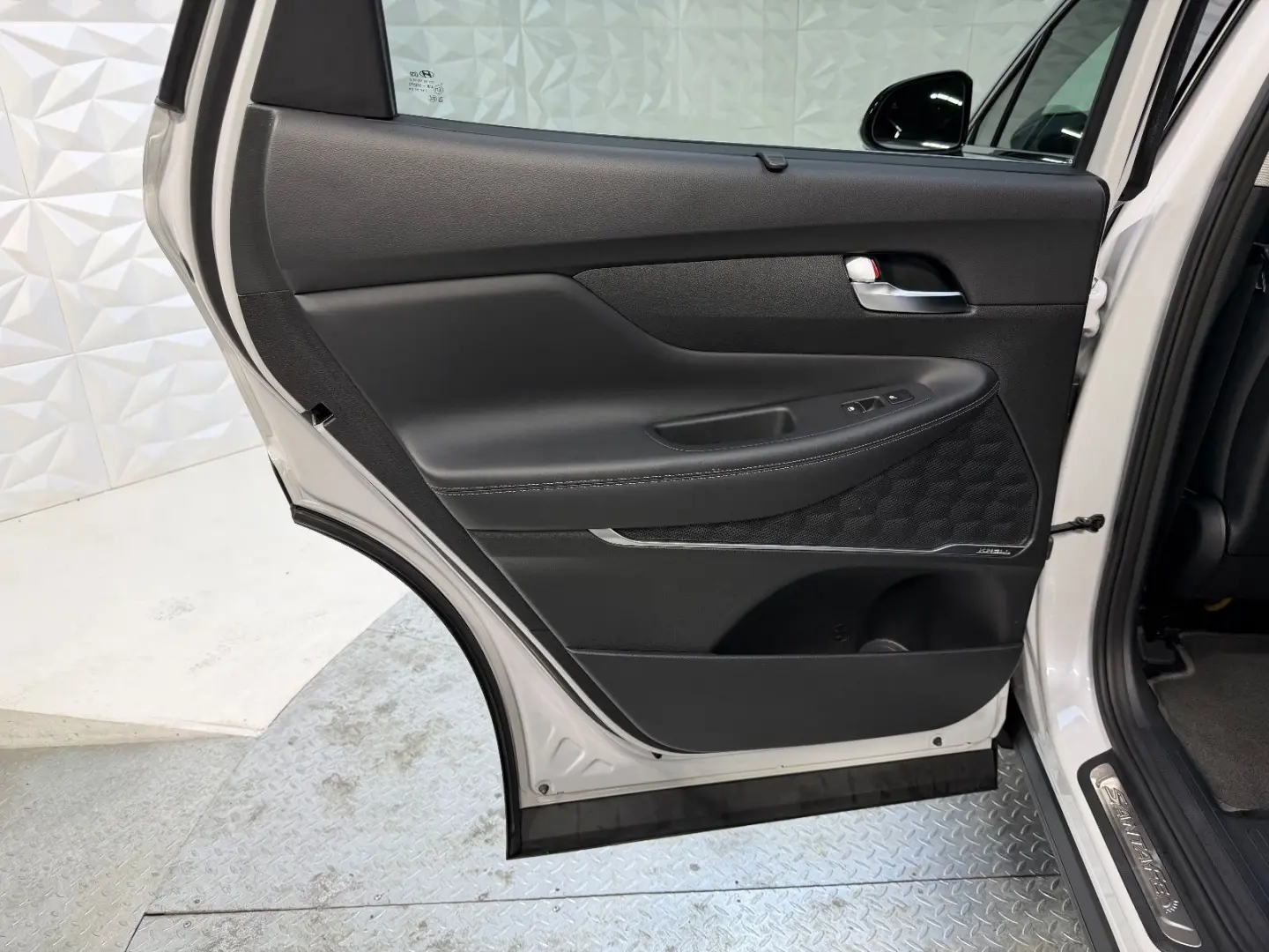 Hyundai Santa Fe Prime Plug-In Hybrid 4WD