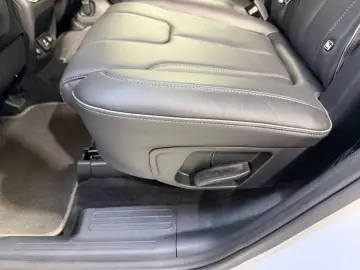 Hyundai Santa Fe Prime Plug-In Hybrid 4WD