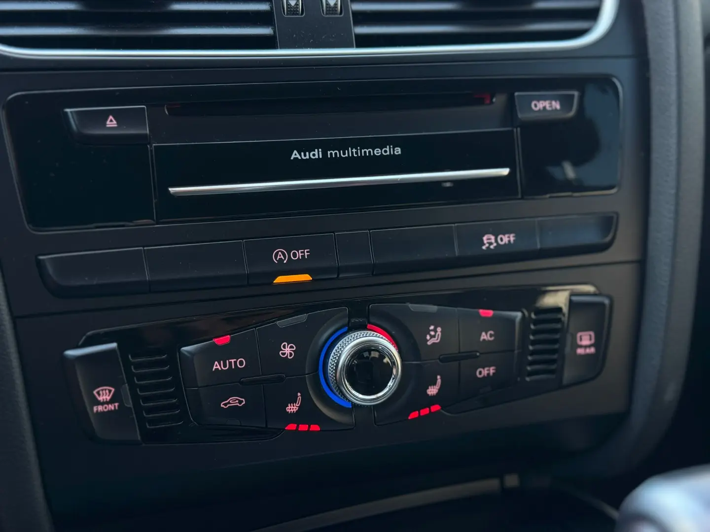 AUDI A4 2.0TDI ATTRACTION