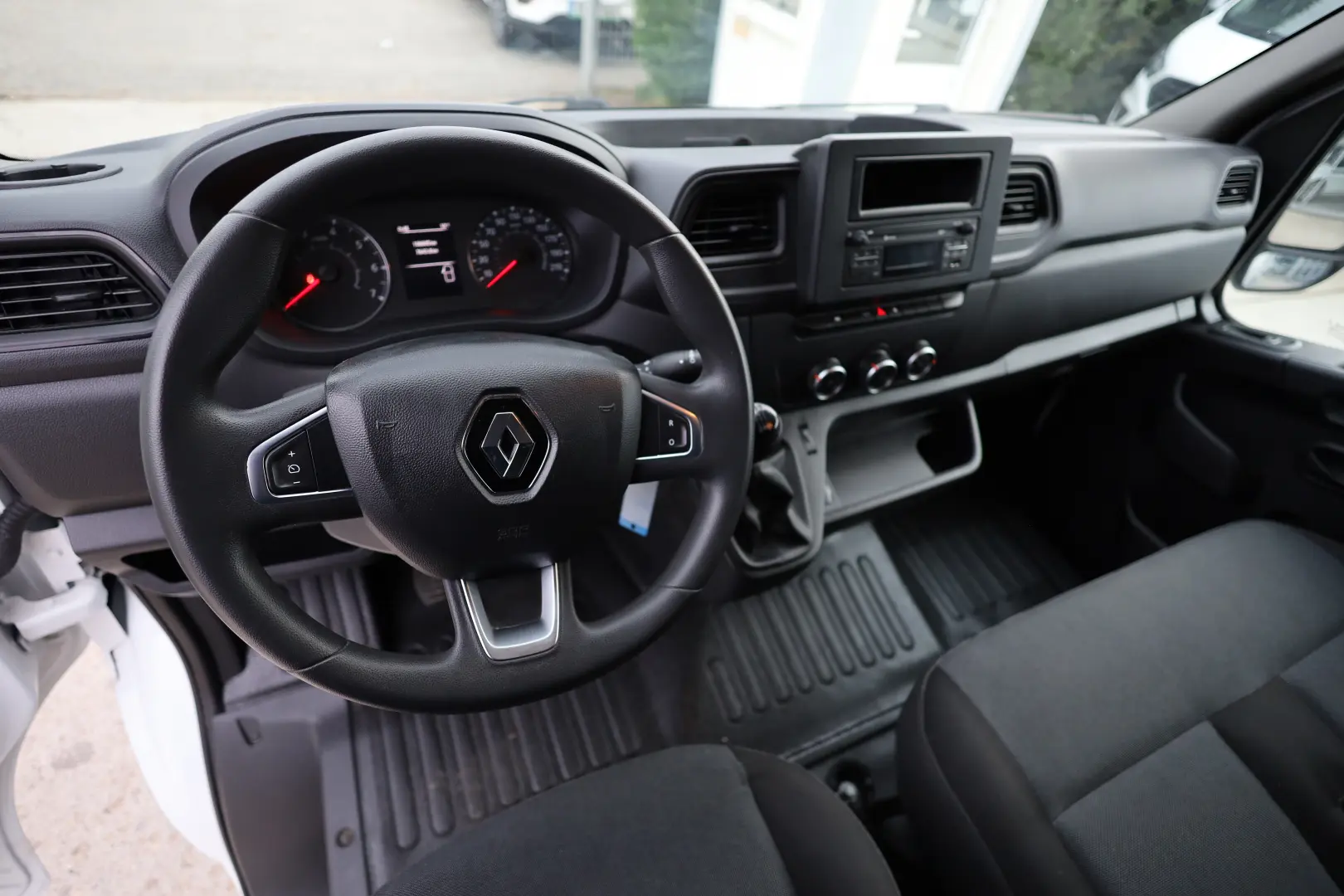 Renault Master L2H2 2.3D 136CP