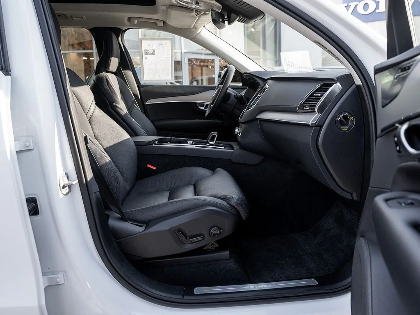 XC90 T8 AWD Plus Dark Panorama  AHK