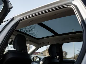 XC90 T8 AWD Plus Dark Panorama  AHK