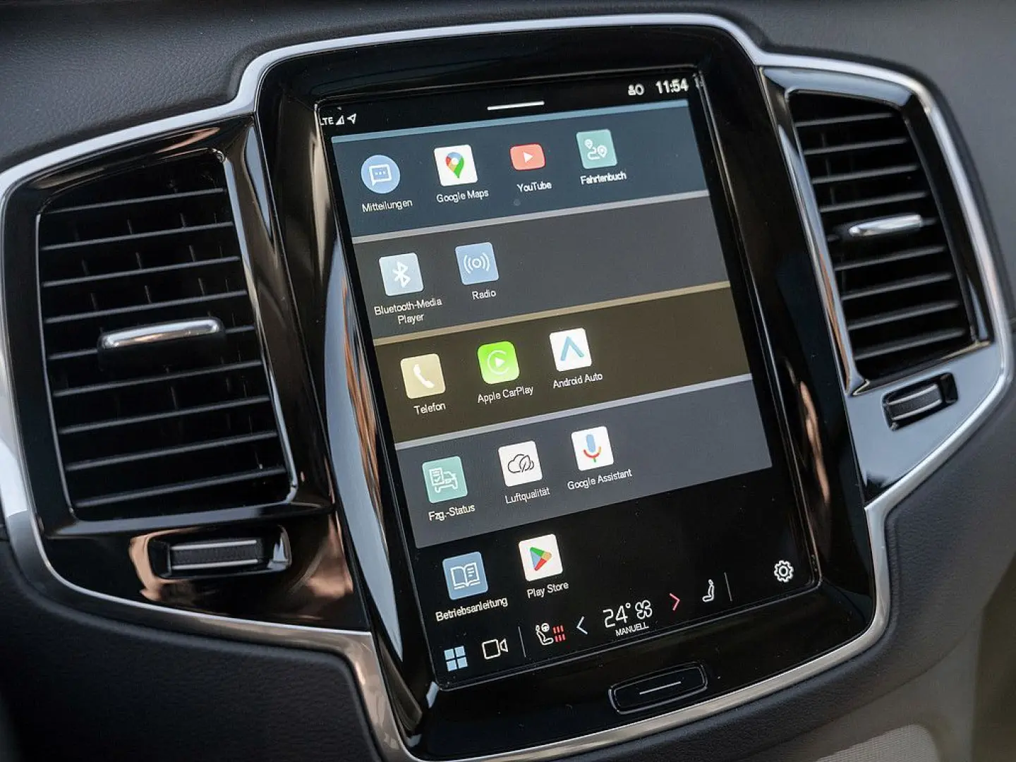 XC90 T8 AWD Plus Dark Panorama  AHK