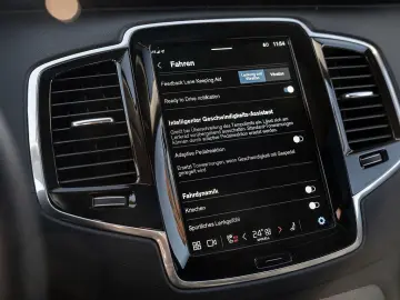 XC90 T8 AWD Plus Dark Panorama  AHK