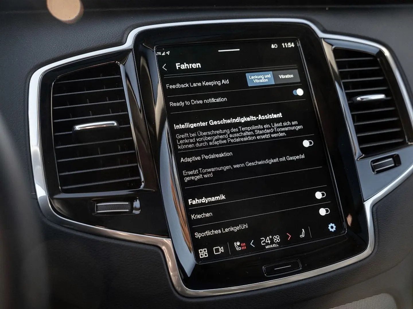 XC90 T8 AWD Plus Dark Panorama  AHK