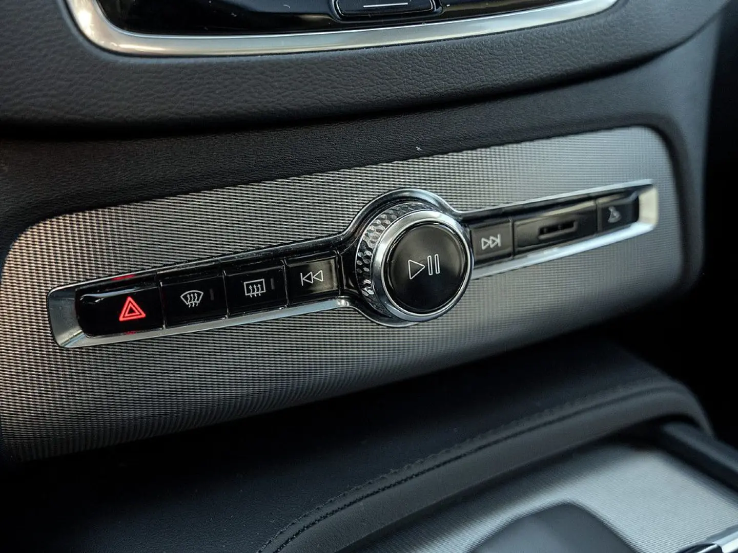 XC90 T8 AWD Plus Dark Panorama  AHK