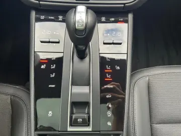 Macan Pano PDLS CarPlay AluPaket ACC Kam360  20