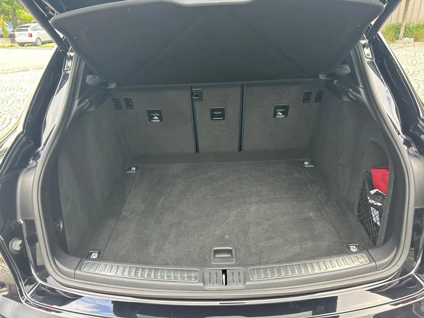 Macan Pano PDLS CarPlay AluPaket ACC Kam360  20