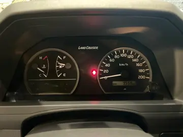 Land Cruiser GRJ 71 Deluxe  WENIG KM MY21