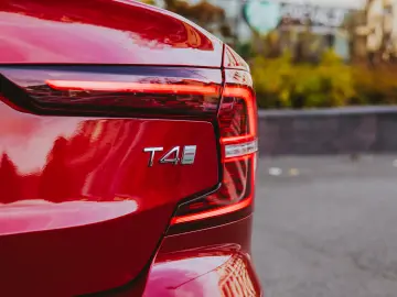 VOLVO S60 T4 INSCRIPTION