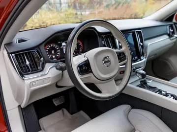 VOLVO S60 T4 INSCRIPTION