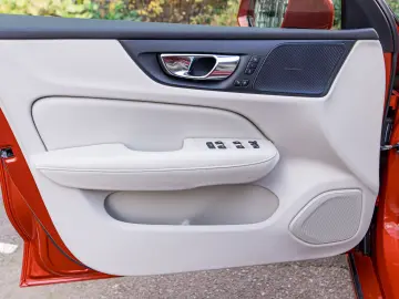 VOLVO S60 T4 INSCRIPTION