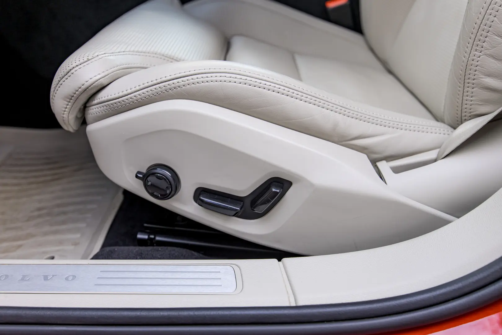 VOLVO S60 T4 INSCRIPTION