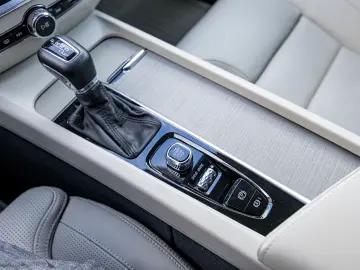 VOLVO S60 T4 INSCRIPTION