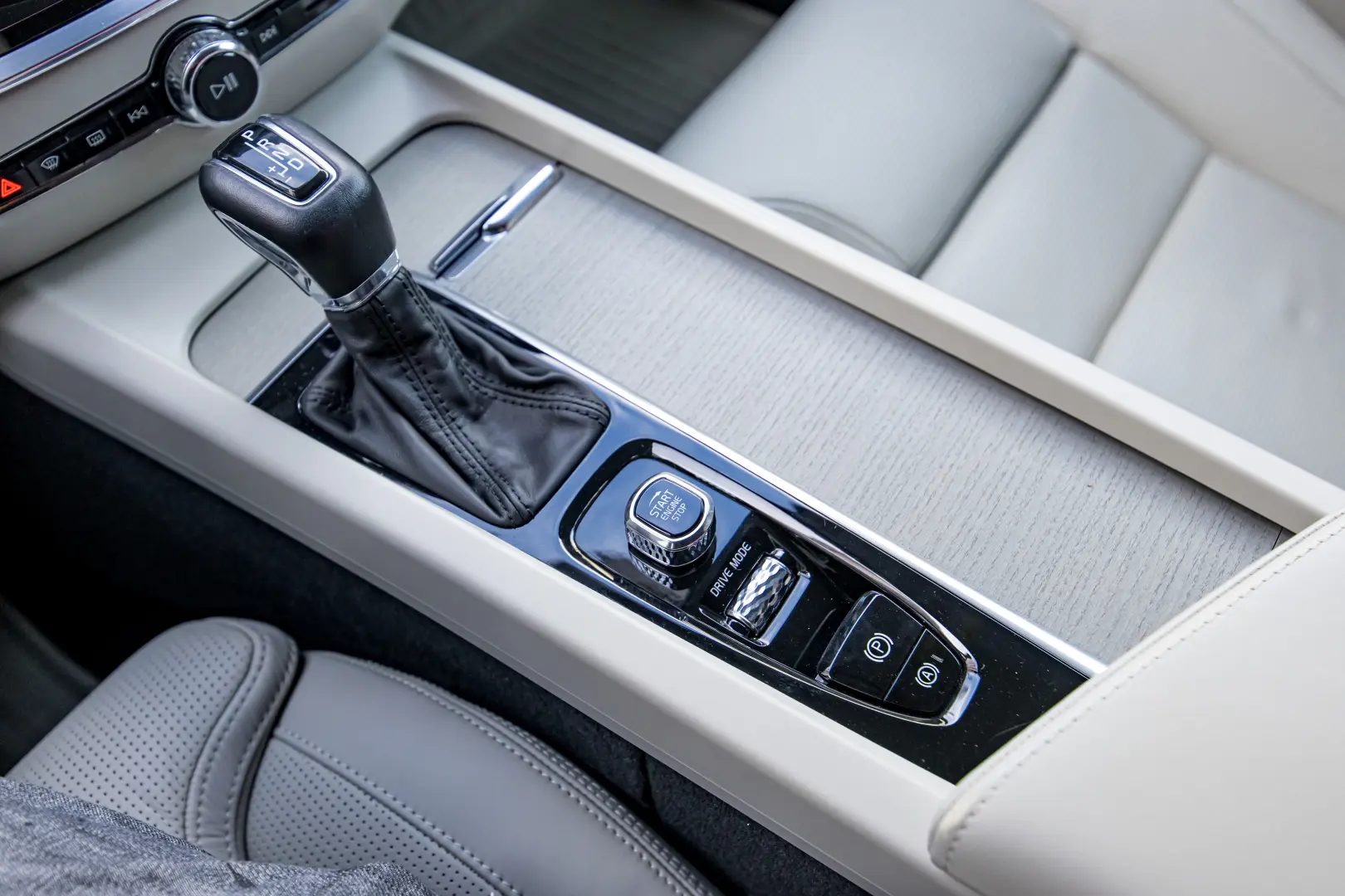 VOLVO S60 T4 INSCRIPTION