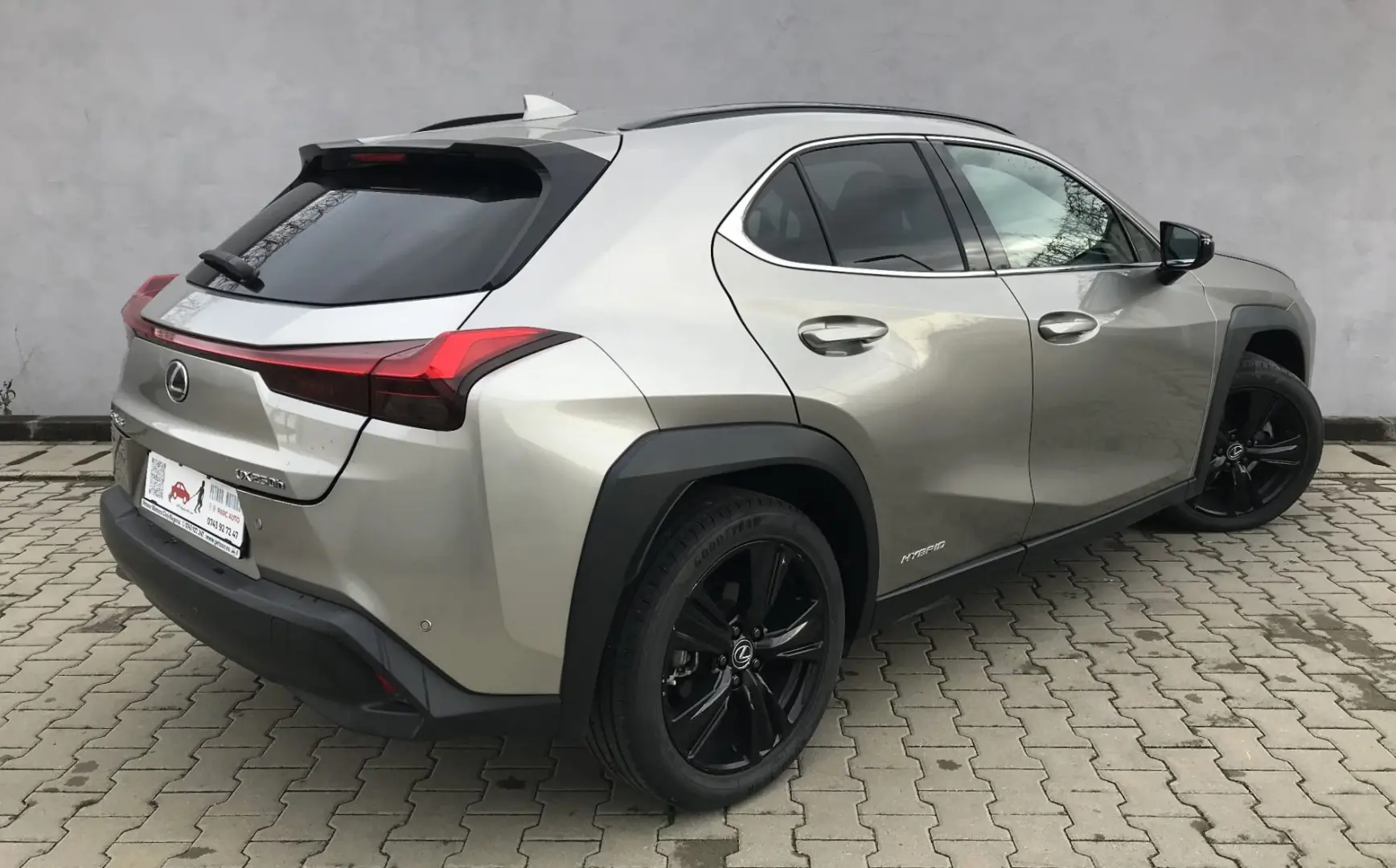 Lexus UX 250h (E-FOUR) MIDNIGHT Edition