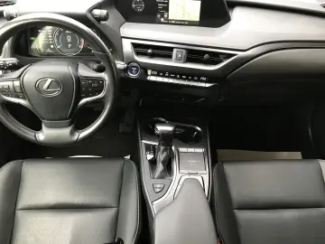 Lexus UX 250h (E-FOUR) MIDNIGHT Edition