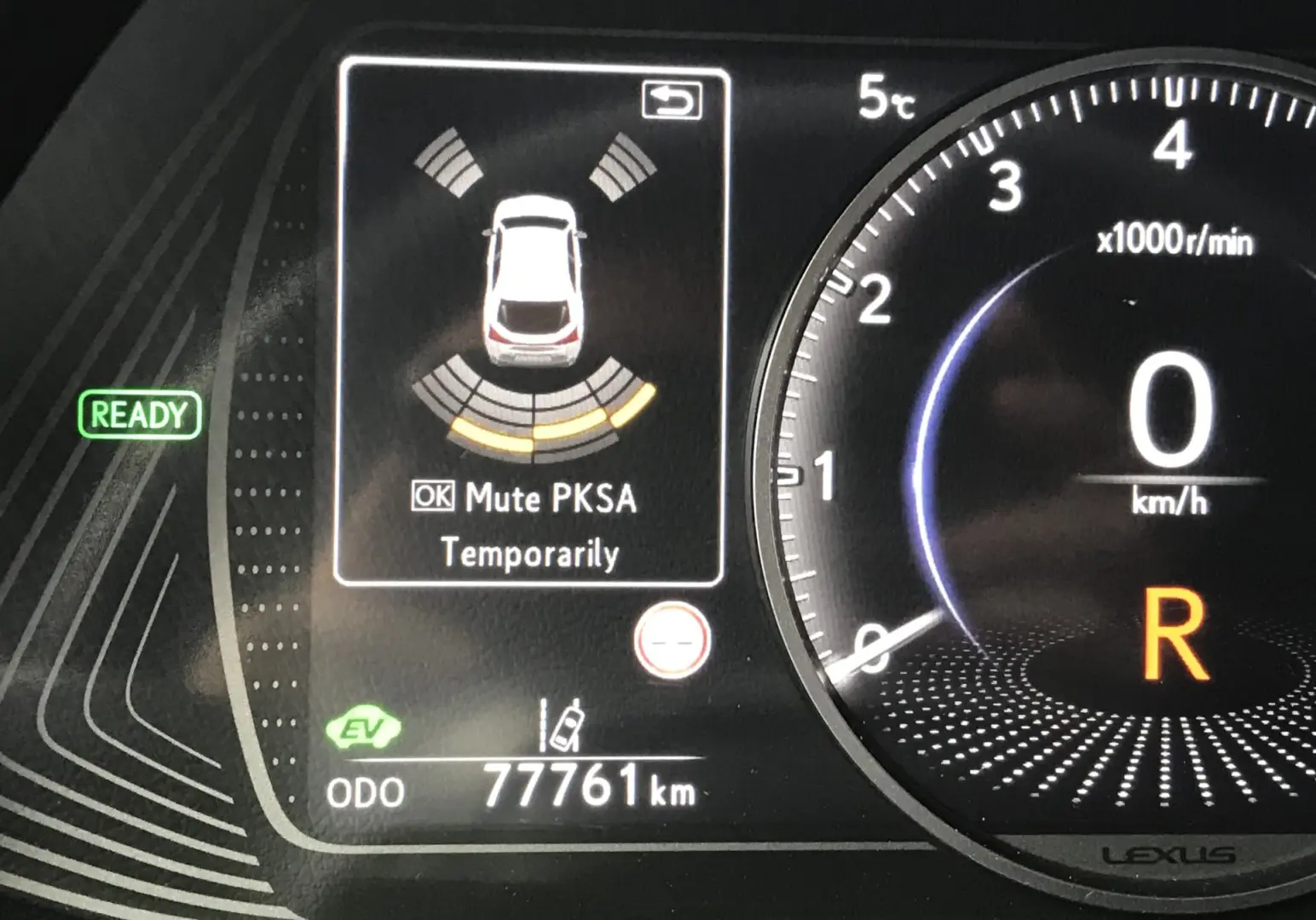 Lexus UX 250h (E-FOUR) MIDNIGHT Edition