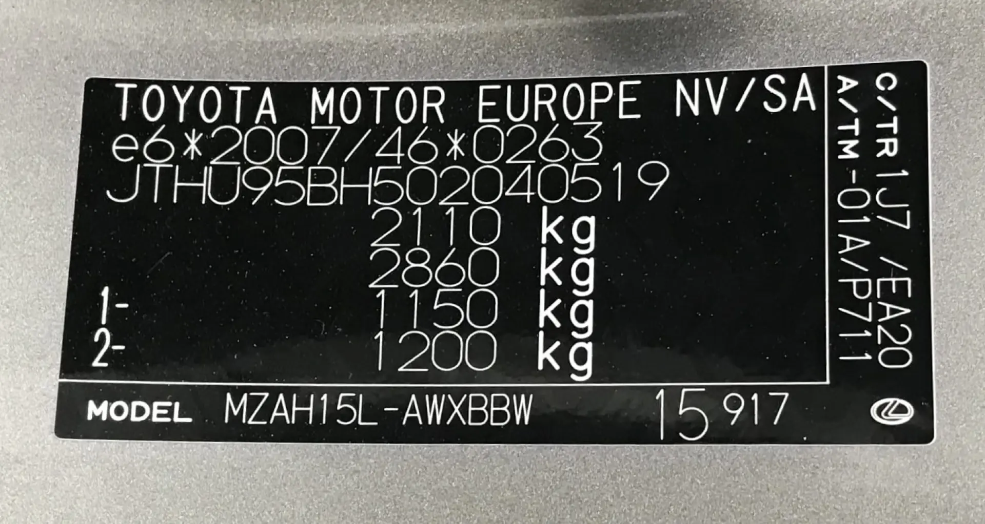 Lexus UX 250h (E-FOUR) MIDNIGHT Edition