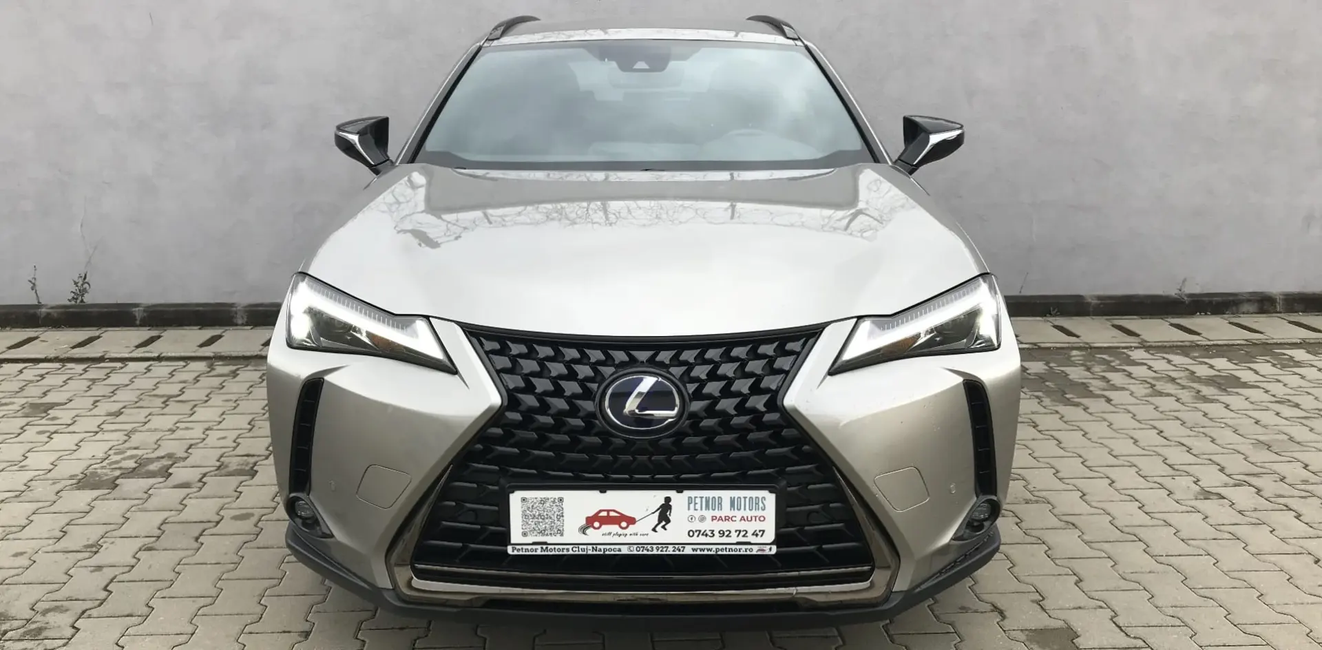 Lexus UX 250h (E-FOUR) MIDNIGHT Edition