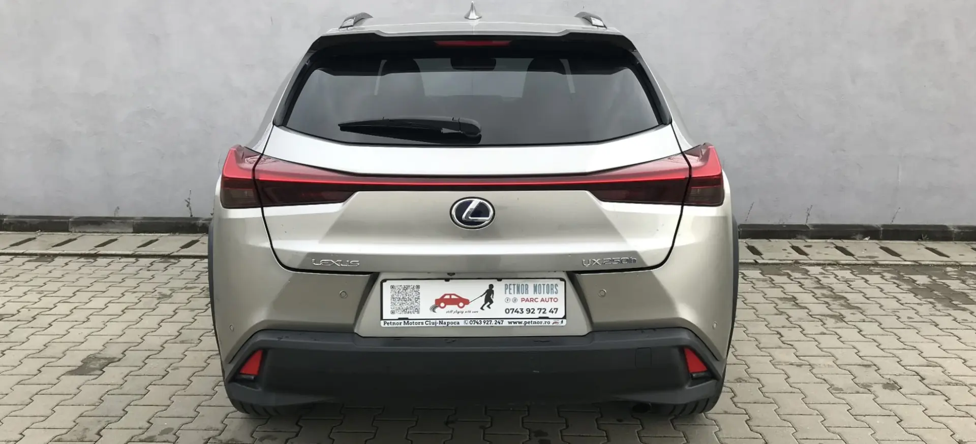 Lexus UX 250h (E-FOUR) MIDNIGHT Edition