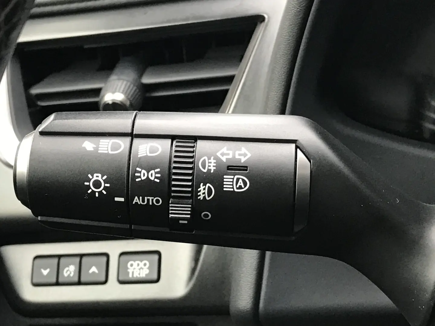 Lexus UX 250h (E-FOUR) MIDNIGHT Edition