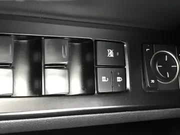 Lexus UX 250h (E-FOUR) MIDNIGHT Edition