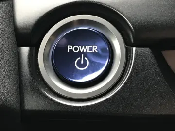 Lexus UX 250h (E-FOUR) MIDNIGHT Edition