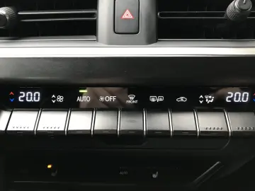 Lexus UX 250h (E-FOUR) MIDNIGHT Edition