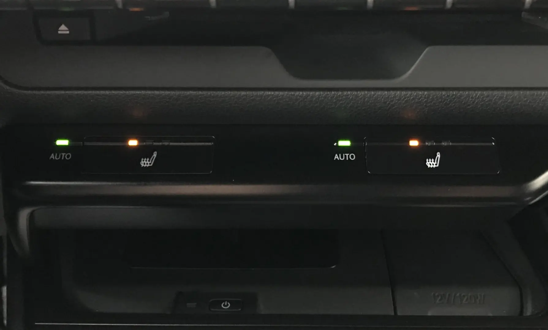 Lexus UX 250h (E-FOUR) MIDNIGHT Edition