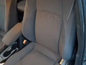 Toyota Corolla 1.8 HSD Business