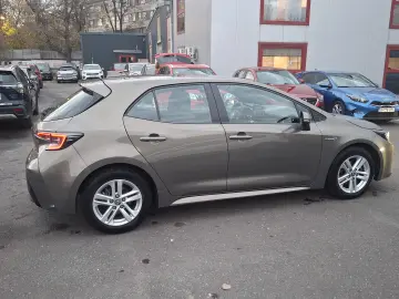 Toyota Corolla 1.8 HSD Business