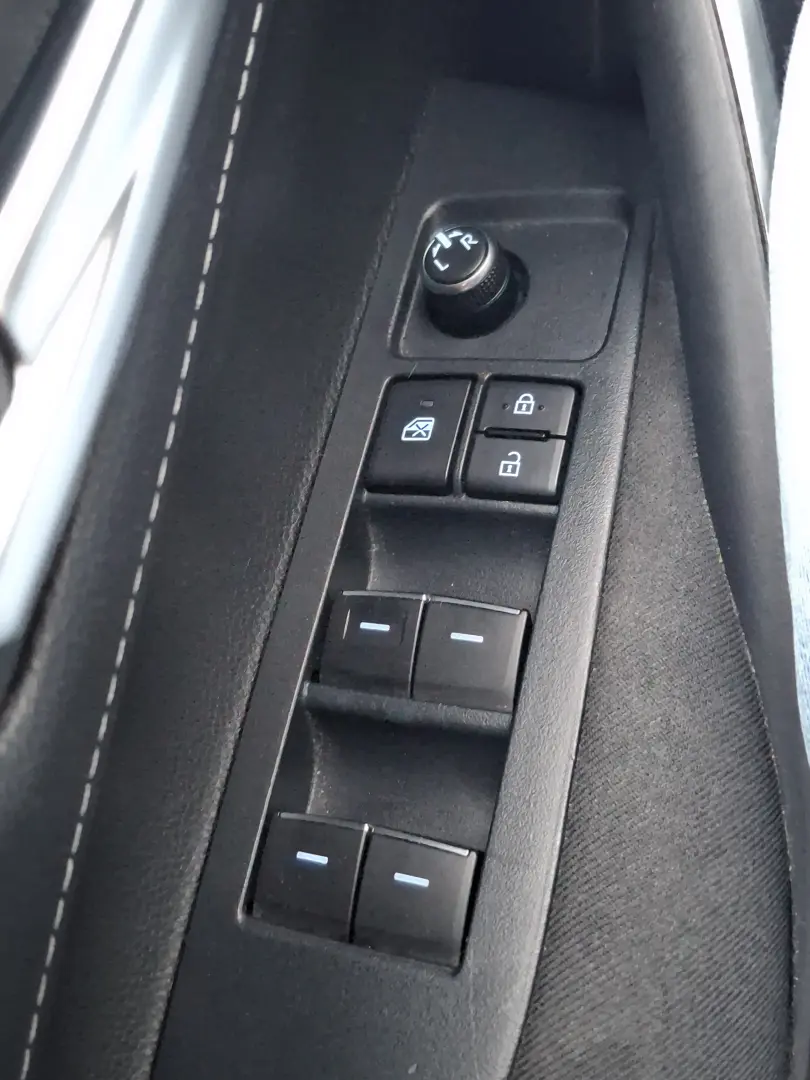 Toyota Corolla 1.8 HSD Business