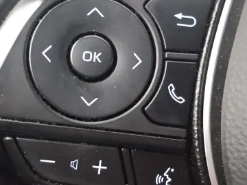 Toyota Corolla 1.8 HSD Business