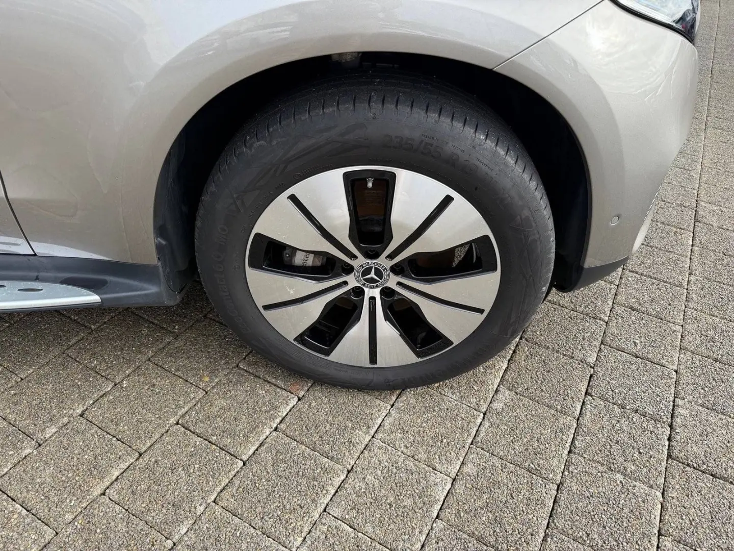 EQC 400 4M DISTR Sitzklima Memory HeadUp MBeam