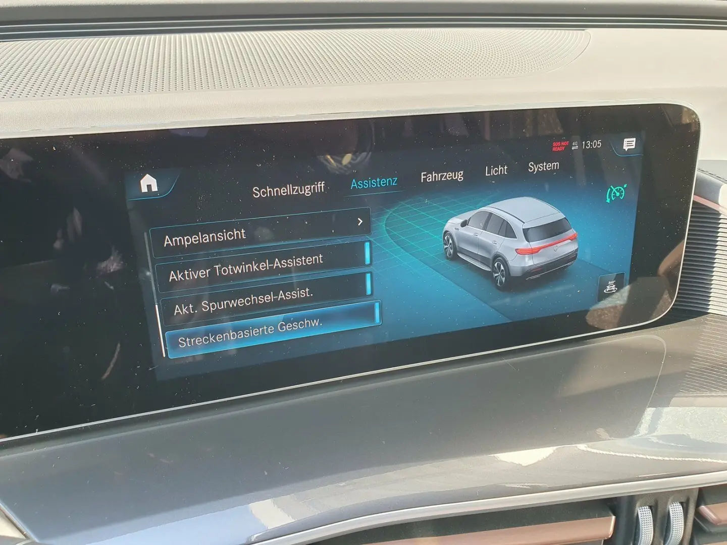 EQC 400 4MATIC AMG  DISTRONIC LED AHK SCHIEBEDAC