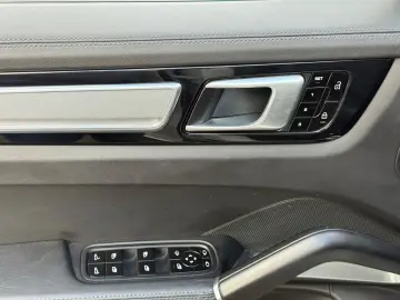 Cayenne Coupe Turbo EXCKLUSIVE APPROVED LUFT AHK