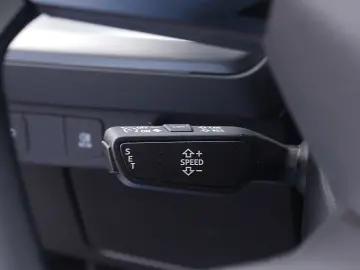 Q4 e-tron 50 qu. AHK GRA LED Leder PDC Sitzh.