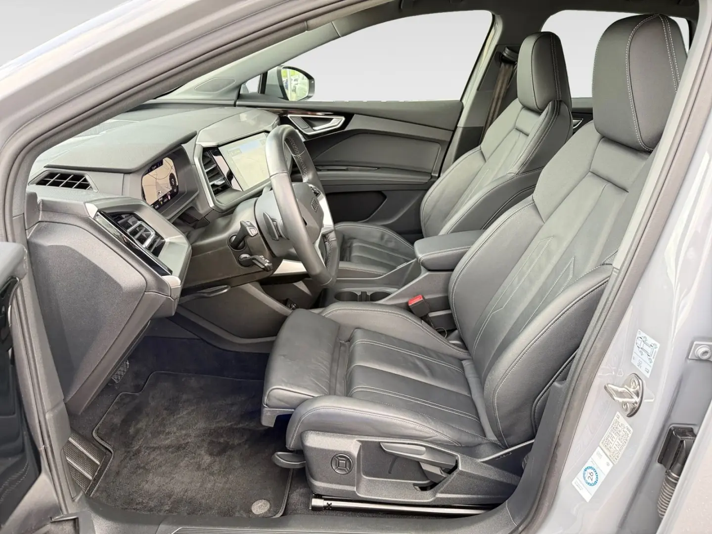 Q4 e-tron 45 quattro Navi ACC RFK LED