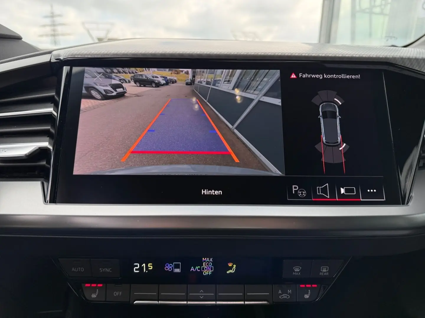 Q4 e-tron 45 quattro Navi ACC RFK LED