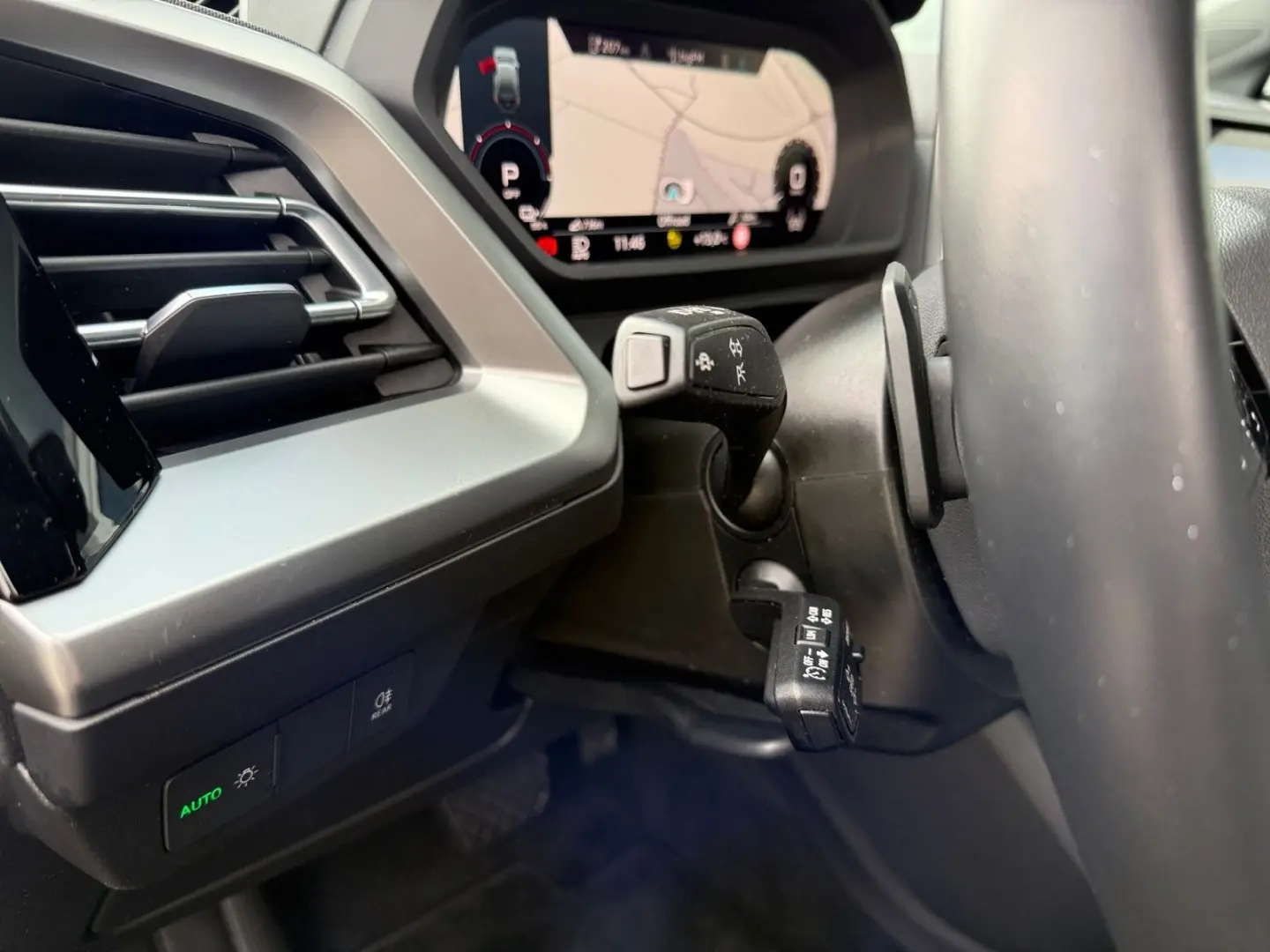 Q4 e-tron 45 quattro Navi ACC RFK LED