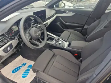 A4 Avant 40 TFSI quattro S line   1. HAND