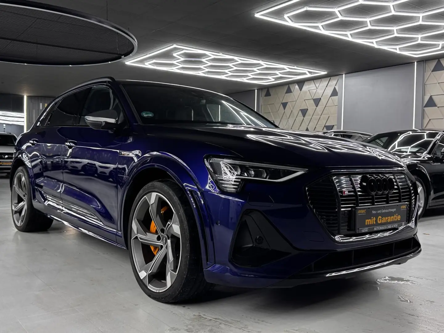 E-TRON S LINE QUATTRO  PANO CAM SHZ MATRIX ACC