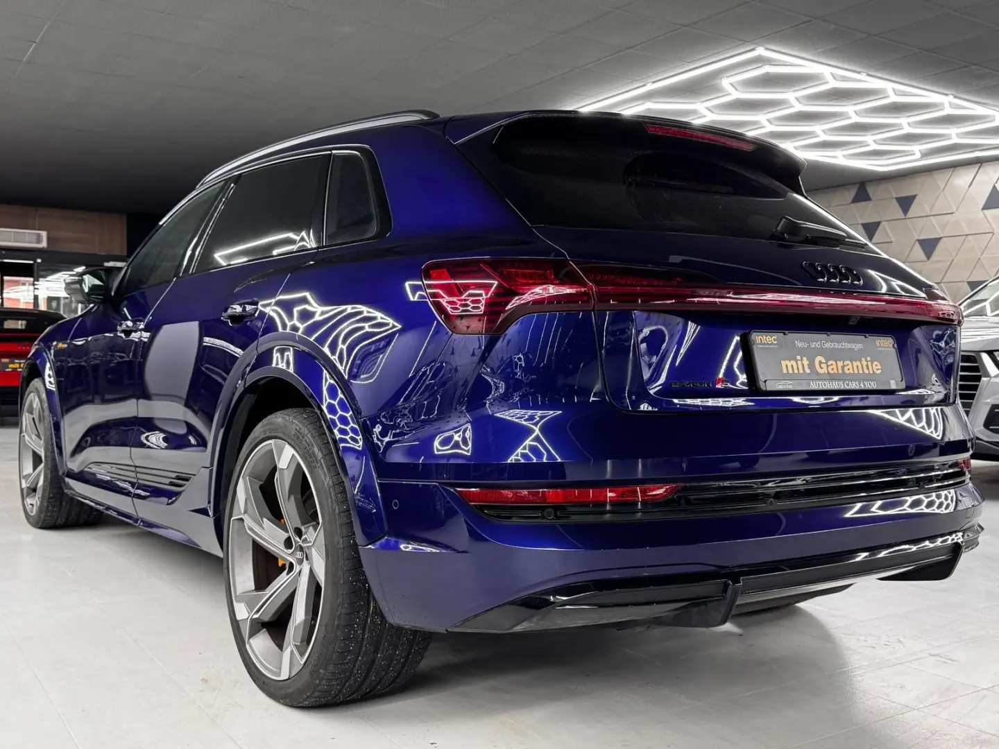 E-TRON S LINE QUATTRO  PANO CAM SHZ MATRIX ACC