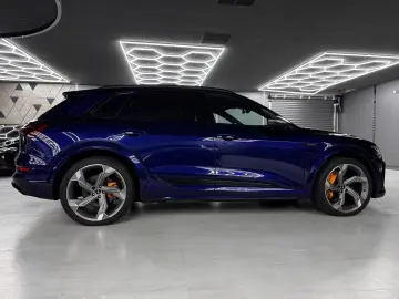 E-TRON S LINE QUATTRO  PANO CAM SHZ MATRIX ACC