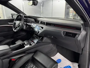 E-TRON S LINE QUATTRO  PANO CAM SHZ MATRIX ACC