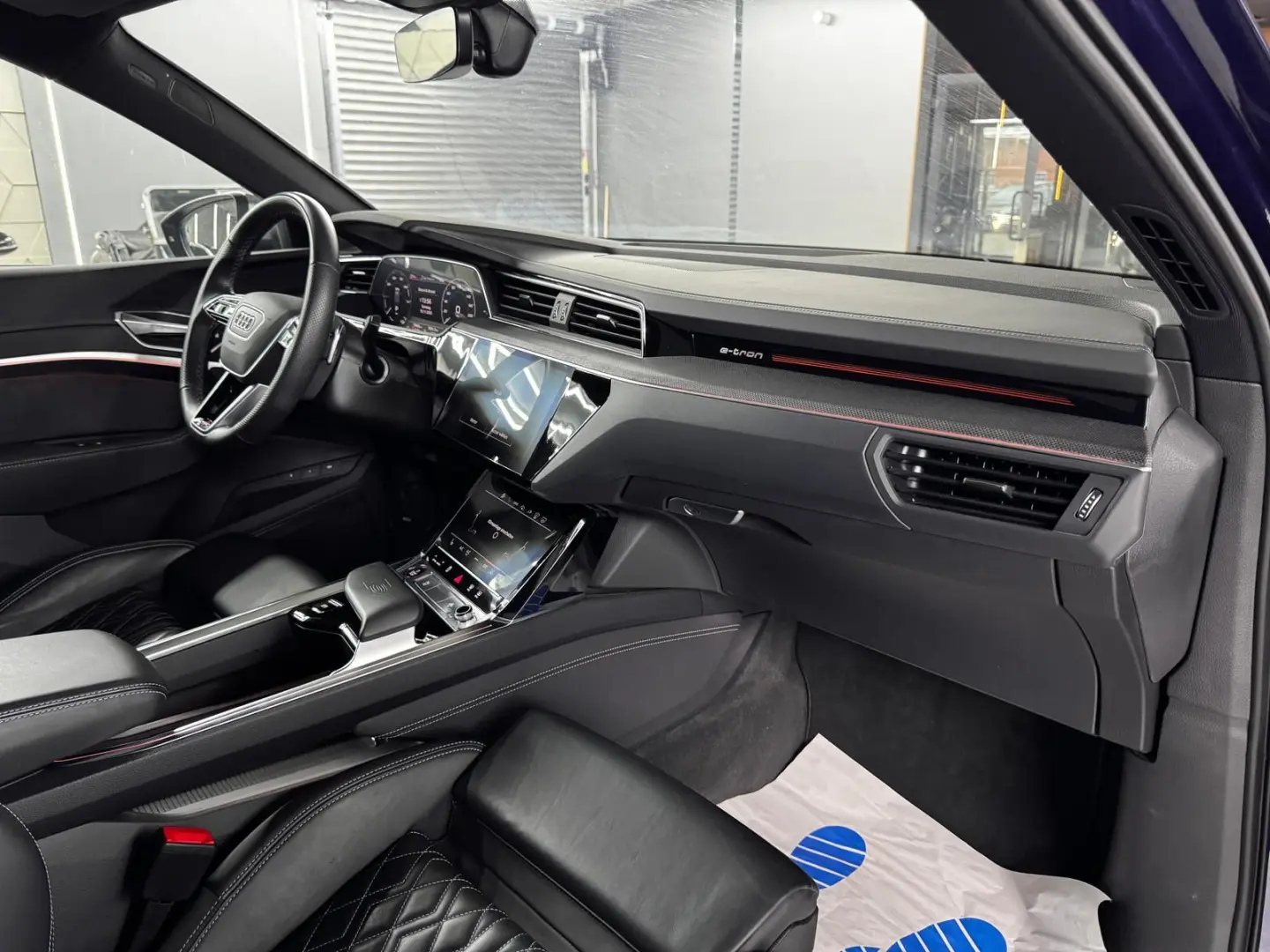 E-TRON S LINE QUATTRO  PANO CAM SHZ MATRIX ACC