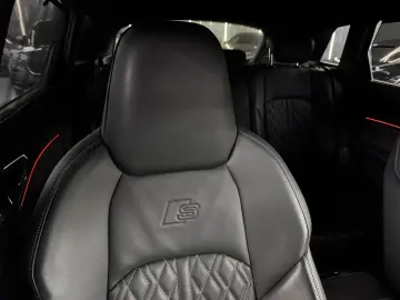 E-TRON S LINE QUATTRO  PANO CAM SHZ MATRIX ACC