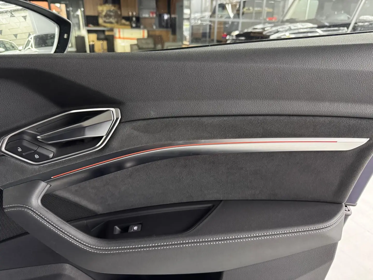 E-TRON S LINE QUATTRO  PANO CAM SHZ MATRIX ACC