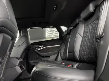 E-TRON S LINE QUATTRO  PANO CAM SHZ MATRIX ACC